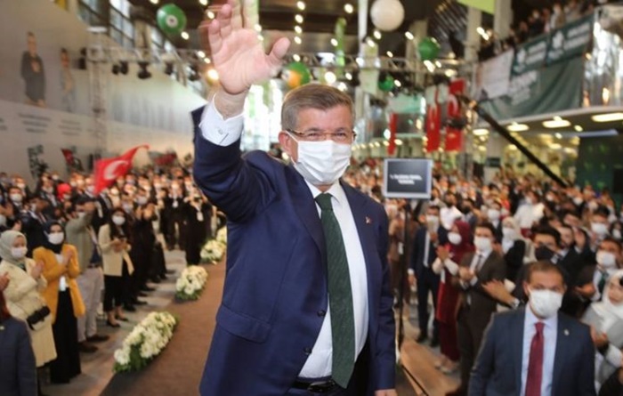 Davutoğlu: Bu liyakatsiz, 28 Şubat ve eski Türkiye artığı iktidardan korkmayın
