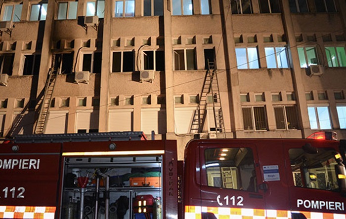 Hastanede yangın; Solunum cihazına bağlı 10 Kovid hastası hayatını kaybetti