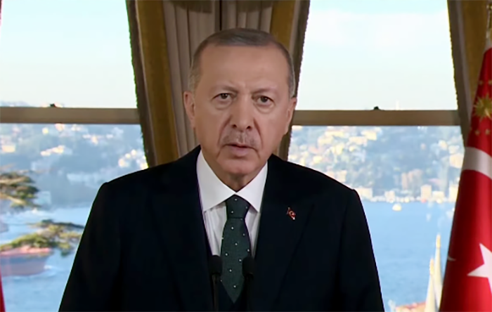 Erdoğan, yine sosyal medya ve özgürlükleri hedef aldı