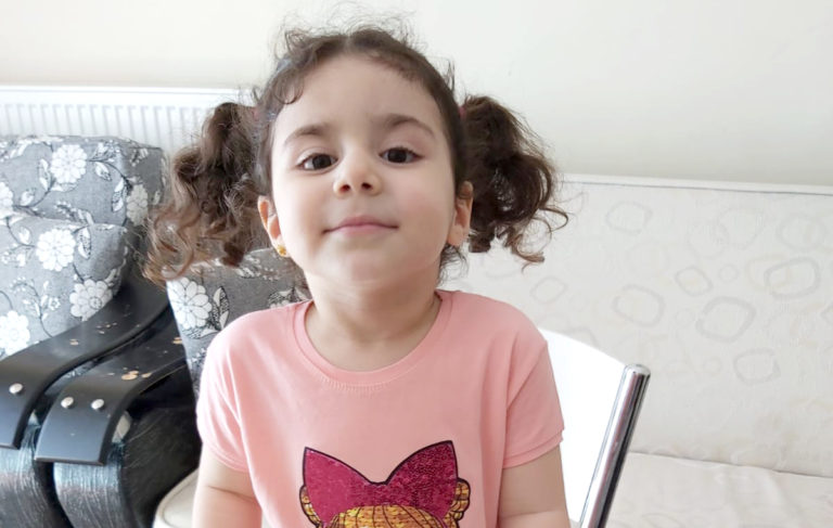 Anne-babası tutuklu Rana, psikiyatr ilaçları kullanmaya başladı