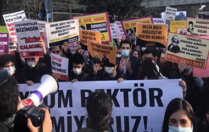 boğaziçi rektör protesto