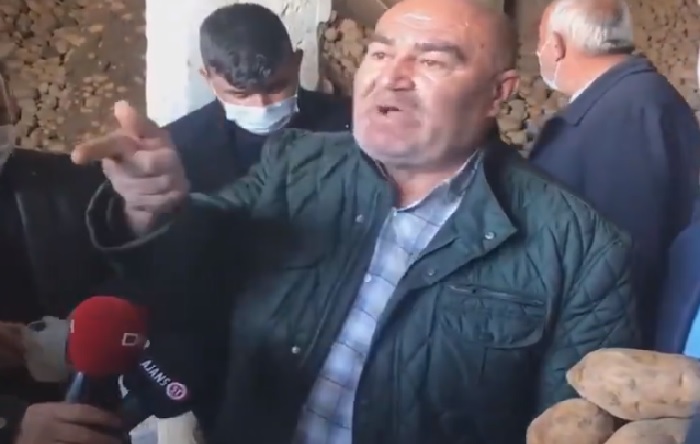 AKP’li çiftçi Erdoğan’a isyan etti: Battık, vallahi battık!