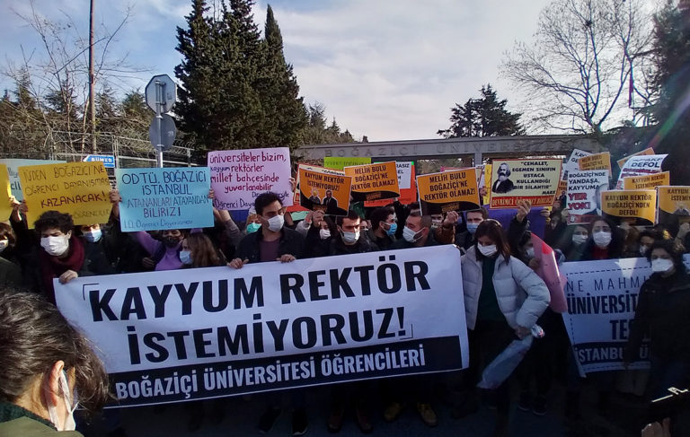 Gözaltındaki öğrenciye polisten ‘jop’lu tehdit