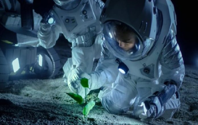 uzay astronot nasa