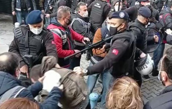 izmir barosu, çıplak arama