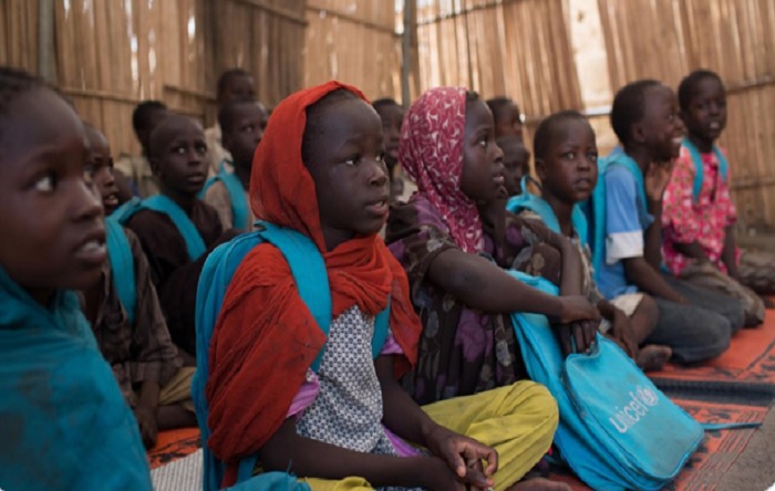 Nijerya’da 300 kız öğrenci silahlı kişilerce kaçırıldı