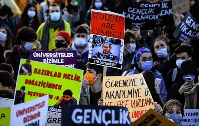 Kadıköy Kaymakamlığı’ndan Boğaziçi protestolarına engel