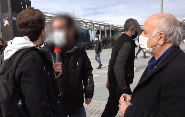 Vatandaş AKP iktidarını eleştirince polis sokak röportajını engelledi