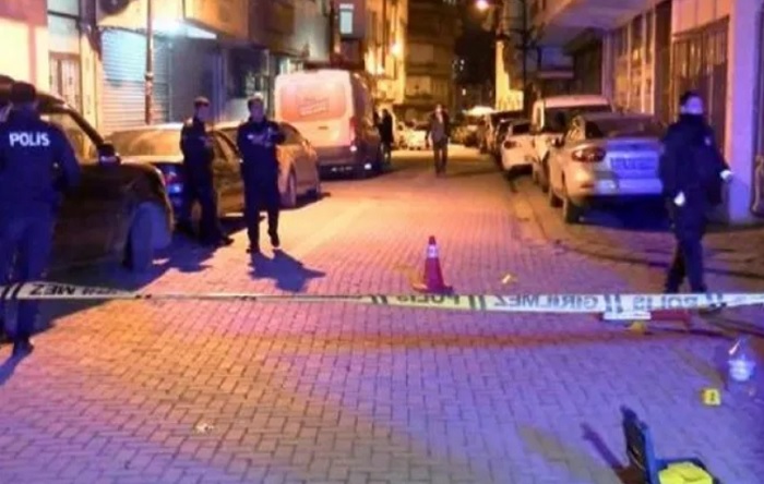 Zeytinburnu’nda geçim sıkıntısı çeken genç çift bebeklerini teyzesine bırakarak intihar etti