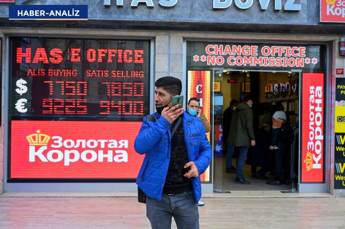 Ekonomi çöktü, demokrasi askıda: Tsunami geliyor