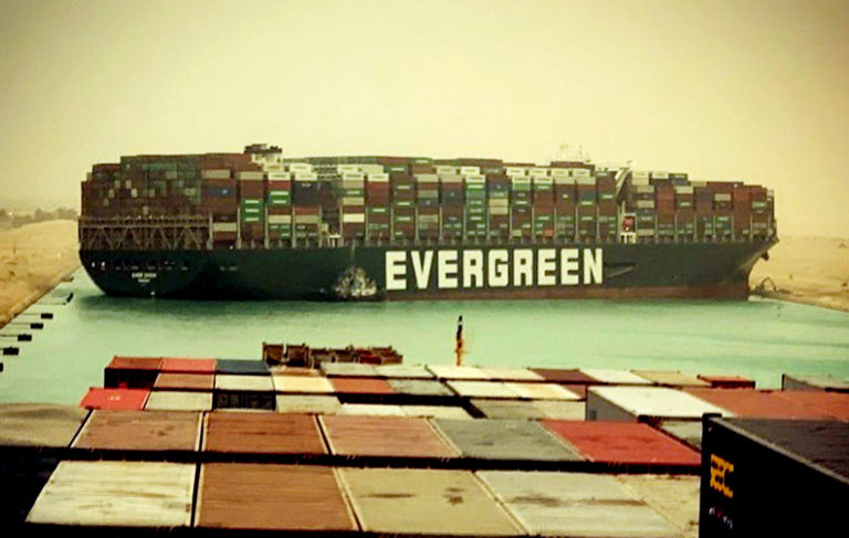 ‘Ever Given’ gemisi kurtarılamadı, Süveyş kanalında kriz sürüyor!