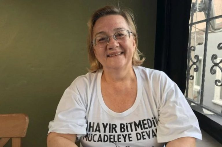 Mücella Yapıcı ve kızına çıplak arama yapan polislere hapis cezası