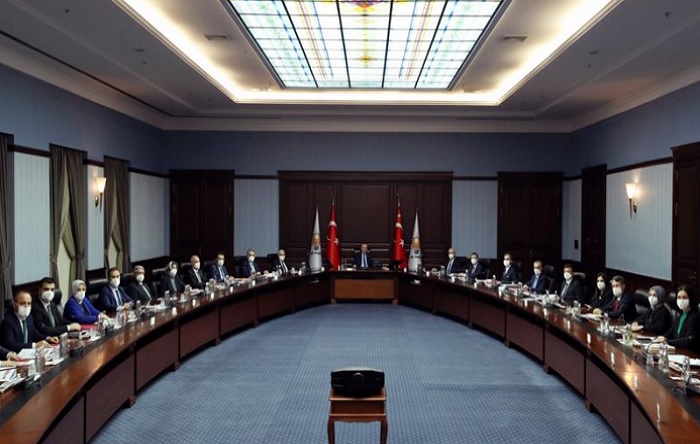 AKP emekli askerlere yasal ve idari yaptırım için strateji belirledi