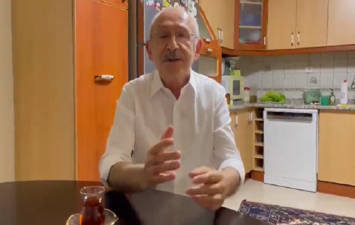 Kılıçdaroğlu mutfaktan gençlere seslendi: Artık bunları yemeyin!