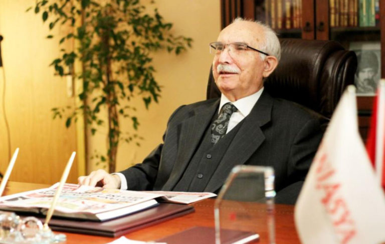 Yeni Asya camiasının acı günü; Mehmet Kutlular vefat etti