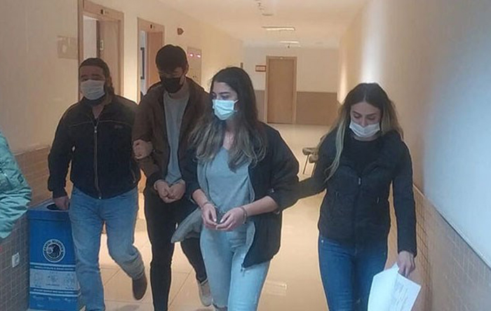 Türk pasaportunun değerini eleştiren gençlere yurt dışına çıkış yasağı