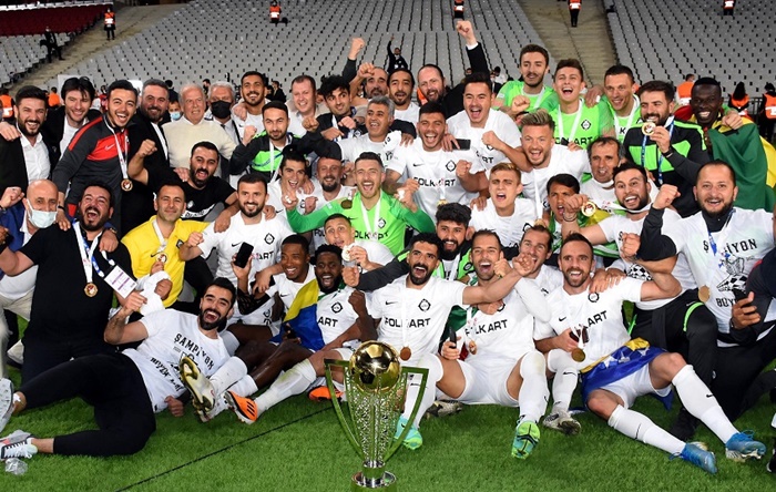İzmir ekibi Altay 18 yıl sonra Süper Lig’de