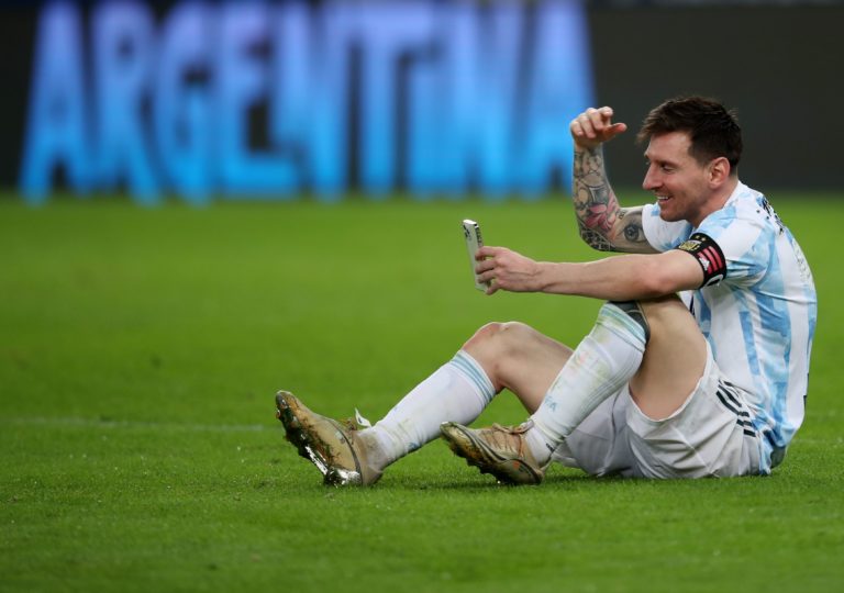 Messi, Pele’yi geçti: En çok gol atan Güney Amerikalı erkek futbolcu oldu