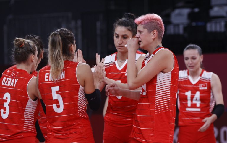 Filenin Sultanları çeyrek finalde elendi