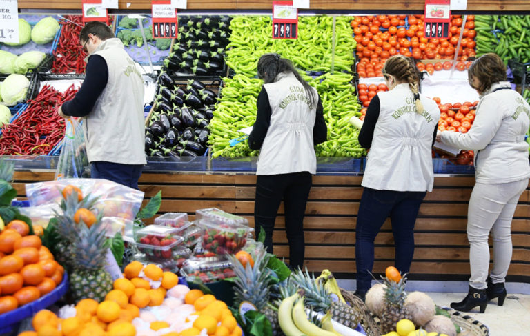 Rekabet Kurumu: Zincir marketlere verilen ceza fahiş fiyattan değildi