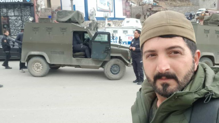 Gazete Duvar muhabiri Mimar Kaya ‘video çektiği’ için gözaltına alındı