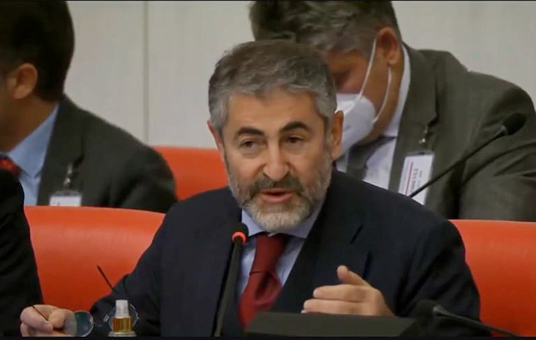 Nureddin Nebati: Motorin 22 liraya indi ama manşetlerde yok!