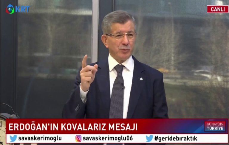 Davutoğlu: “Türkiye’de cumhurbaşkanlığı makamı boştur”