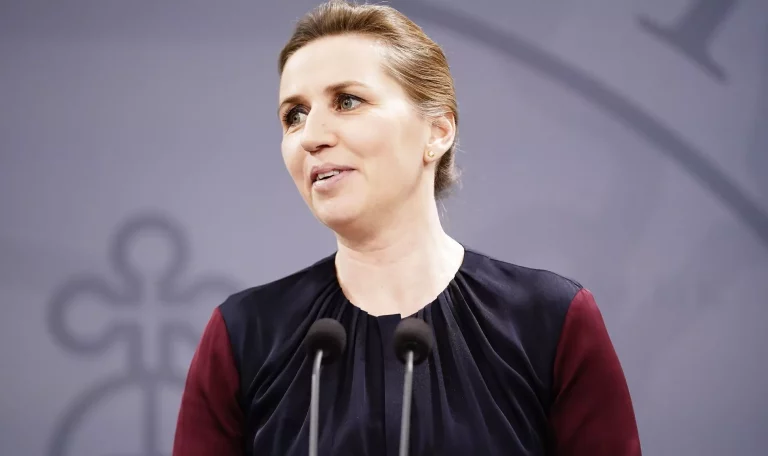 Danimarka Başbakanı Mette Frederiksen: ‘1 Şubat’ta normale dönüyoruz; tüm kısıtlamalar kaldırılıyor’