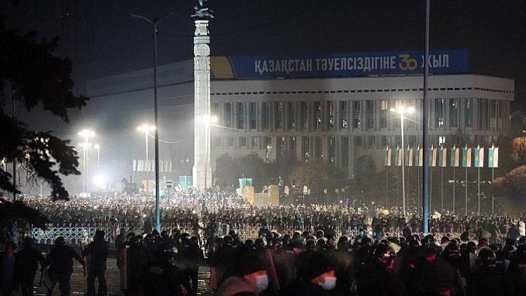 Kazakistan’da ülke genelinde OHAL ilan edildi: Cumhurbaşkanı Rusya ve müttefiklerinden askeri yardım istedi