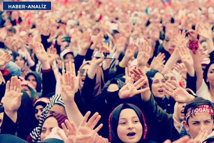 Bu yalanların hepsine inanıyorlar biliyorsunuz