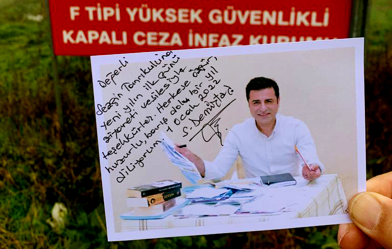 Demirtaş’tan Devlet Bahçeli ve Özgür Özel’e teşekkür: “Cesurca tabuları yıkmış…”
