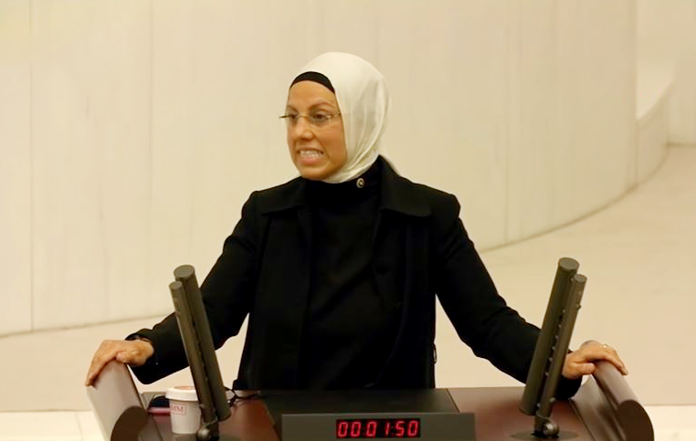 İBB’den 2,1 milyon TL burs alan Ravza Kavakçı: Usulsüzlük bunun neresinde?