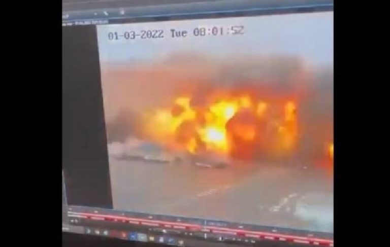 Rusya, Özgürlük Meydanı’nı bombaladı