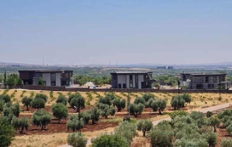 AKP’li başkandan kaçak villa itirafı: ”Böyle yüzlerce bağ evi var, imar affı bekliyoruz”