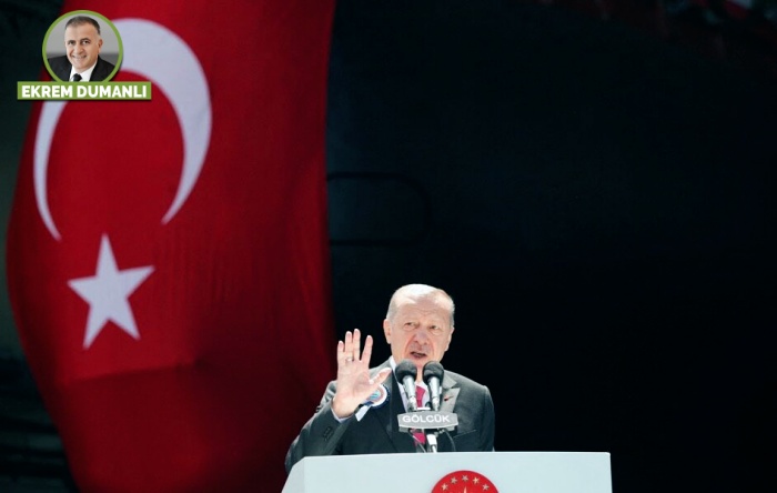 ‘Kral çıplak’ tamam… Ya soytarılar?