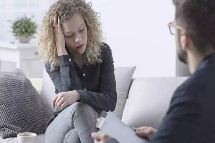Psikoterapi nedir? Türleri nelerdir? Depresyonu tedavi eder mi?