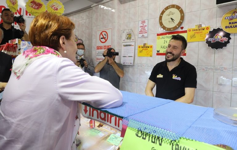 Akşener’i köpek ısırdı