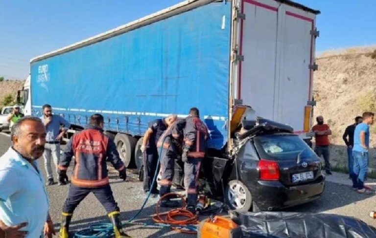 Ankara’da feci kaza: 4 ölü, 1 yaralı