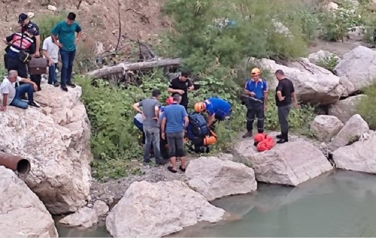 Balık avlarken suya düşen HSK Şube Müdürü boğuldu