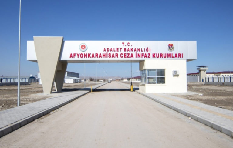 Afyonkarahisar Cezaevi’nde ‘uyuşturucu satılıyor’ iddiası: Gardiyanlar itiraz eden mahkumları darp etti
