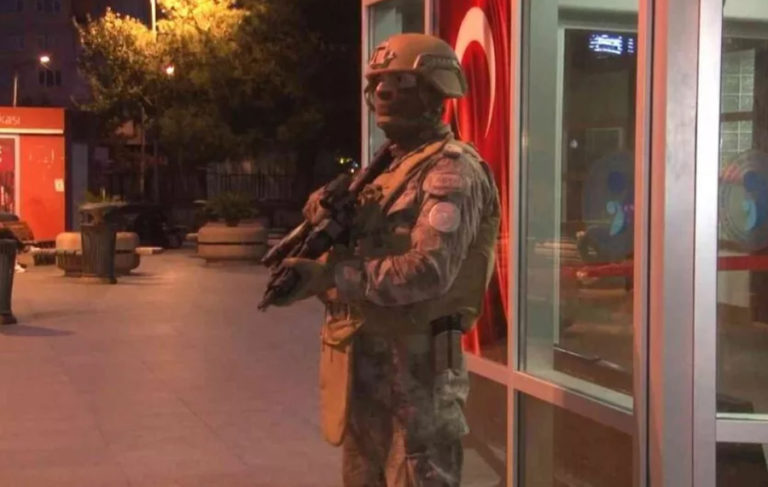 İstanbul’da hastane önünde korku dolu anlar: 1 ölü, 2 yaralı