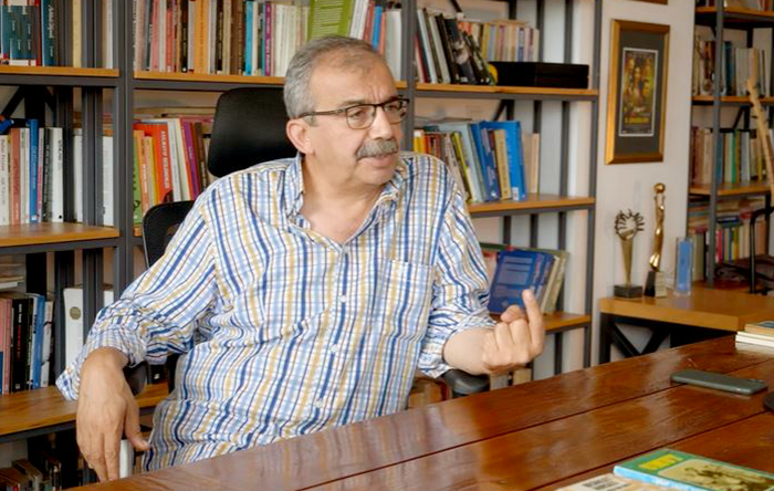 Sırrı Süreyya Önder: ‘Türkiye’de siyaseten mahkûm olmakla bakan olmak arasındaki mesafe kısadır’