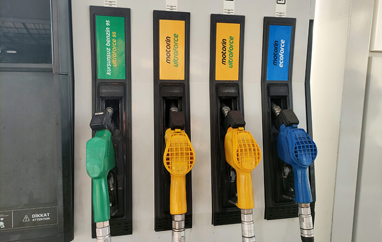 Benzin ve motorine zam, LPG’ye indirim