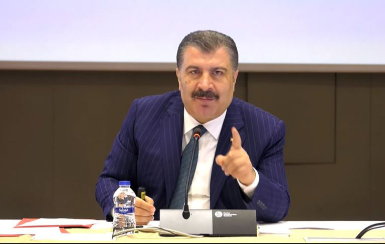 Fahrettin Koca’dan ‘Eris varyantı’ açıklaması: Kapanma tedbirleri asla uygulanmayacak