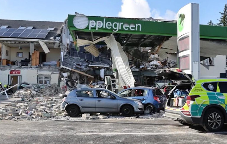 İrlanda’da akaryakıt istasyonunda patlama: En az 7 ölü