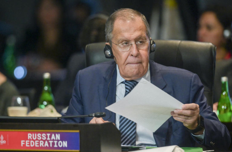 Lavrov: ‘Kiev’in müzakere koşulları gerçekçi değil’