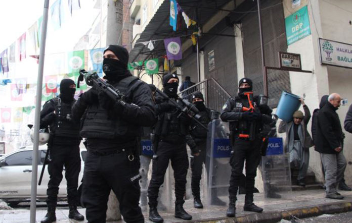 Demokratik-Bölgeler-Partisi-polis-baskın