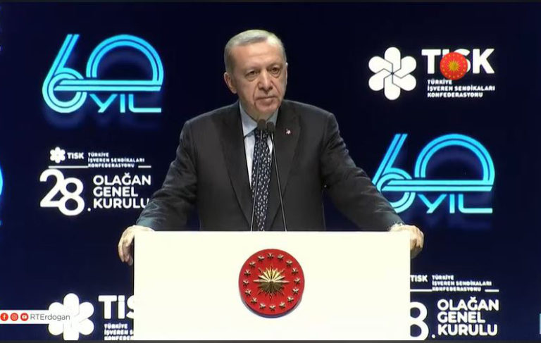 Erdoğan, sınır ötesi operasyon eleştirilerine sert çıktı: Kobani bitti, neyi yapamazsınız?