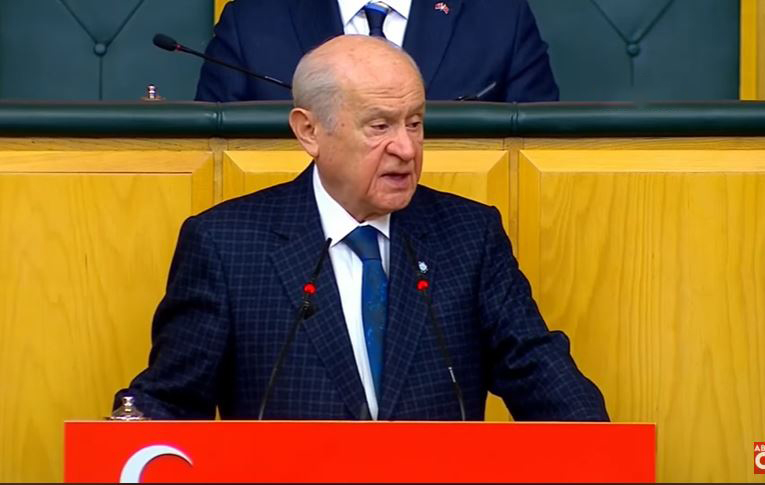 MHP lideri Bahçeli: Türkiye, terör örgütleriyle yol yürüyenlere bırakılamaz
