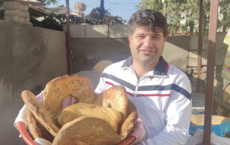 HDP eski milletvekili Mehmet Ali Aslan, sobadan sızan gazdan zehirlendi; dua bekliyor